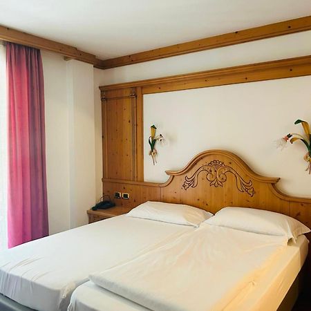 El Ciasel Hotel Canazei Buitenkant foto