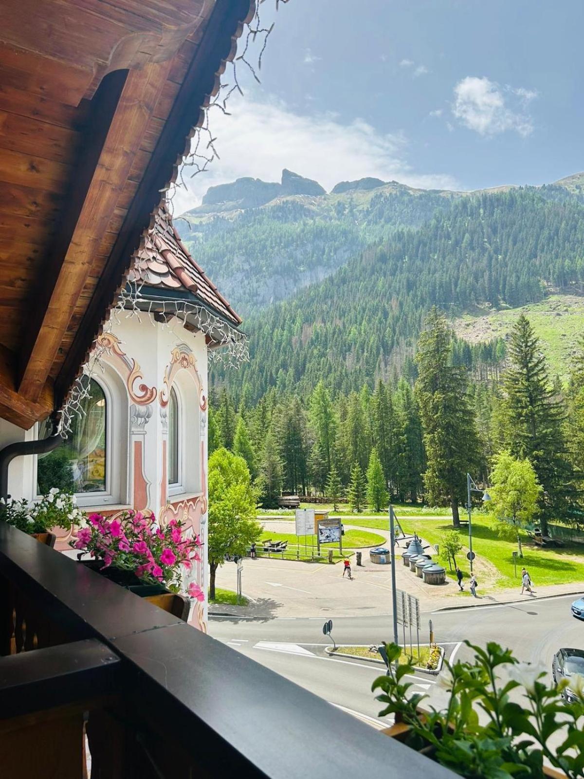 El Ciasel Hotel Canazei Buitenkant foto
