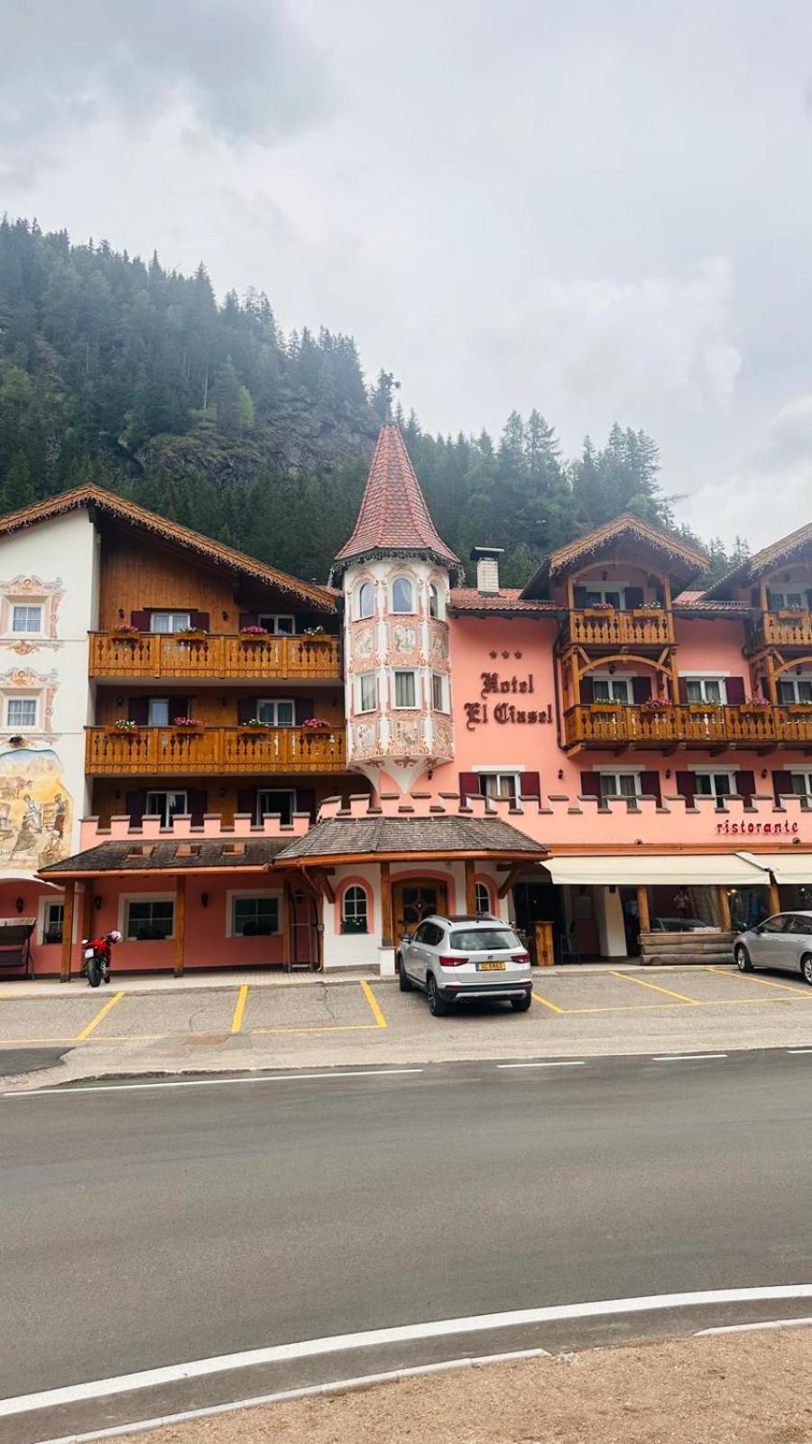 El Ciasel Hotel Canazei Buitenkant foto